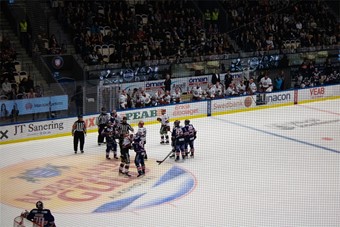 Matchen inneh�ll mycket k�nslor. Foto: Josefin Petersson