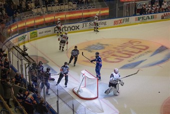 H�r har V�xj� Lakers precis gjort 2-1. Foto: Josefin Petersson