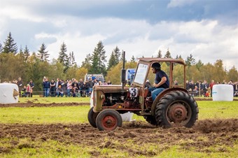 Fj�rdeplatsen i standardklassen tog Ronny Ivarsson 36 �r, fr�n V�ckels�ng i en BM 320, som t�vlade f�r andra g�ngen. Foto: Josefin Petersson