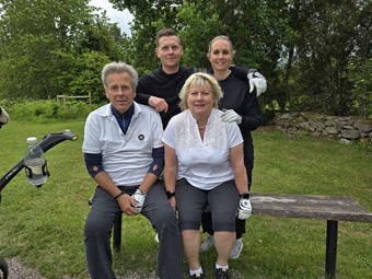 B�sta lagnamn hade Lokalfamiljen best�ende av Per-Olof B�ng, Robert B�ng, Gunilla Ernfj�ll-B�ng och Sofie B�ng. Foto: Calle Kogiannakis