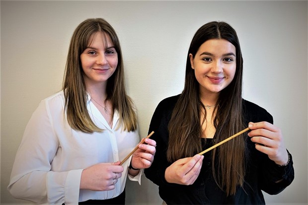 Kinga och Ida drar sitt str� till stacken f�r milj�n