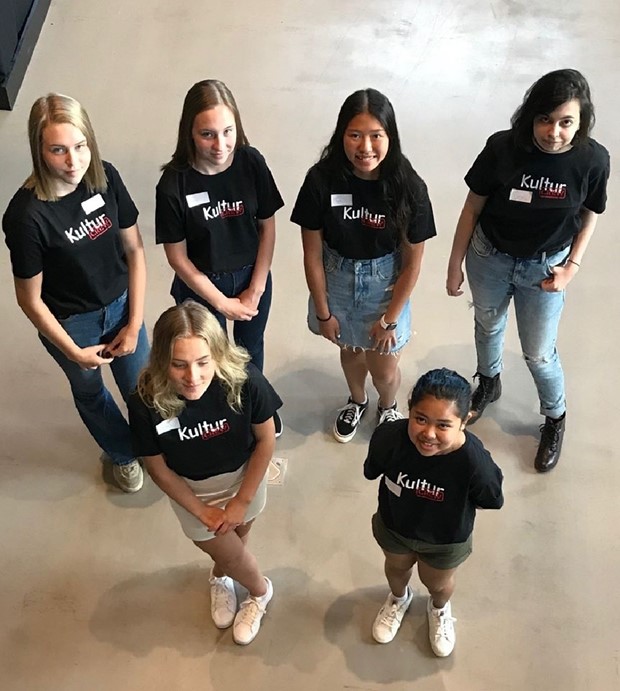 Unga fr sommarjobba som kulturarrangrer