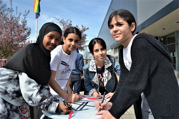 Pride i Araby: �Man f�r �lska vem man vill�