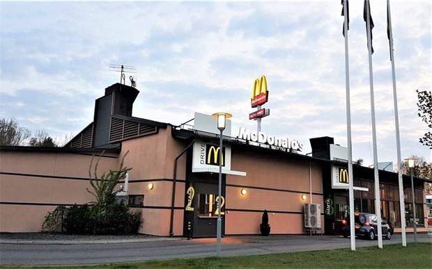 McDonalds storsatsar - nyanst�ller 100 ungdomar i V�xj� 