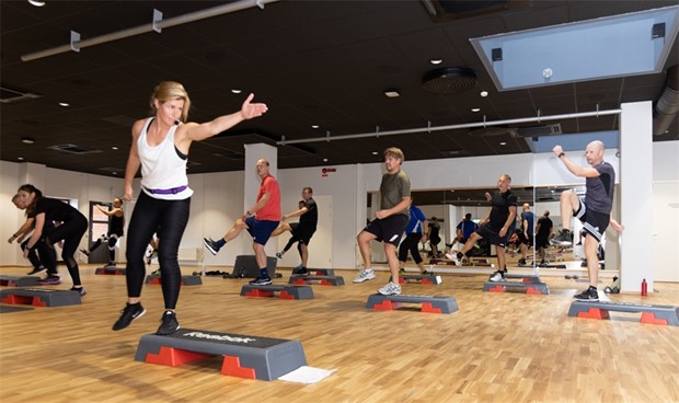 Svettig invigning p� Idrottskliniken