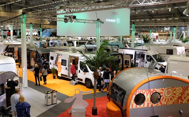 Alvestaf�retag �r medarrang�r av Sveriges f�rsta m�ssa efter att restriktionerna sl�ppts