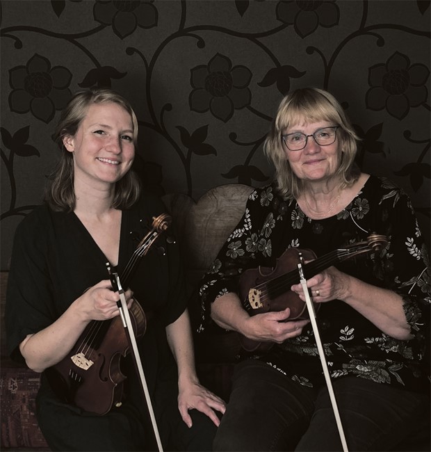 Folkmusik i Kulturk�llaren med mor och dotter