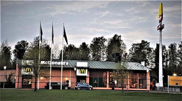 Pandemin har �ndrat vanorna - nu byggs drive thrun ut