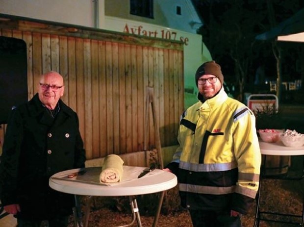 En epok i graven n�r nya fj�rrv�rmeledningen invigdes