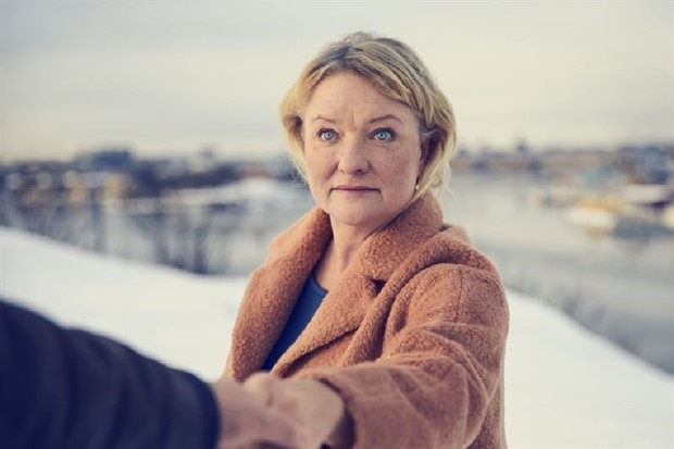 S�rjen som blev- Anna Takanen i en aktuell och personlig ber�ttelse om att vara barn till ett krigsbarn