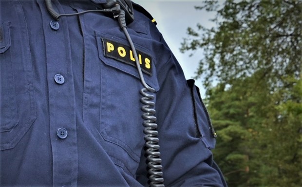 Brottsmisstänkt polisstudent avstängd
