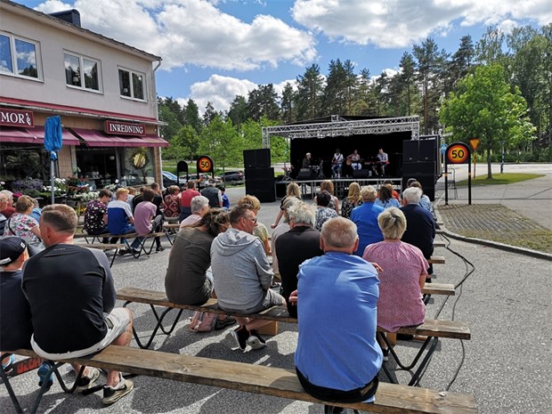 Lammhultsdag i fint v�der