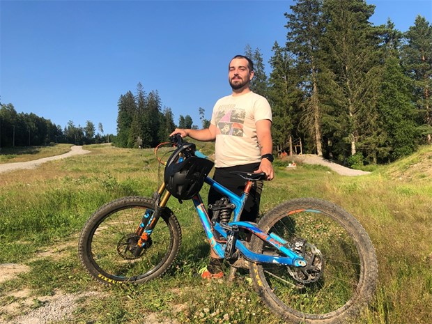 Skidbacken har blivit ett eldorado f�r downhillcyklare