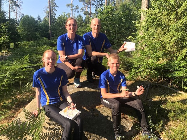 Familjen orientering satsar p O-Ringen