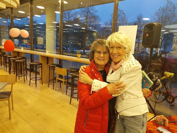 Mona G briljerade p bokmssan - Sveriges bsta countrysngerska?