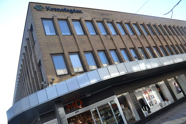 Kronofogden utmtte skuld med hjlp av polisen hos man i Araby