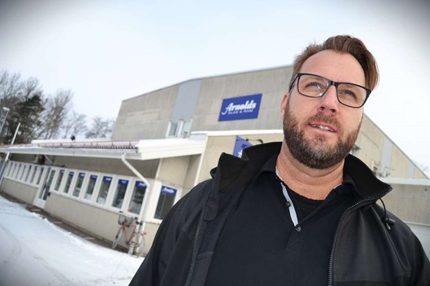 Flytten ett lyft f�r Arnolds Glas & Ram:  �Nu ser jag hoppfullt p� framtiden� 
