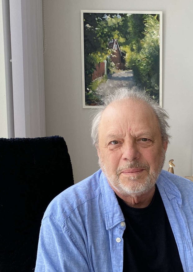 Konstn�r i V�xj� antagen till Stockholms Konstsalong