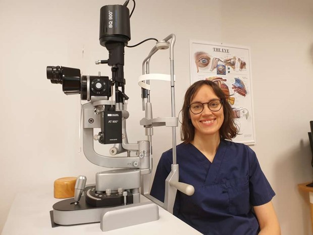 Malin �ppnar �gonklinik: �Mina kollegor tycker att jag �r modig�
