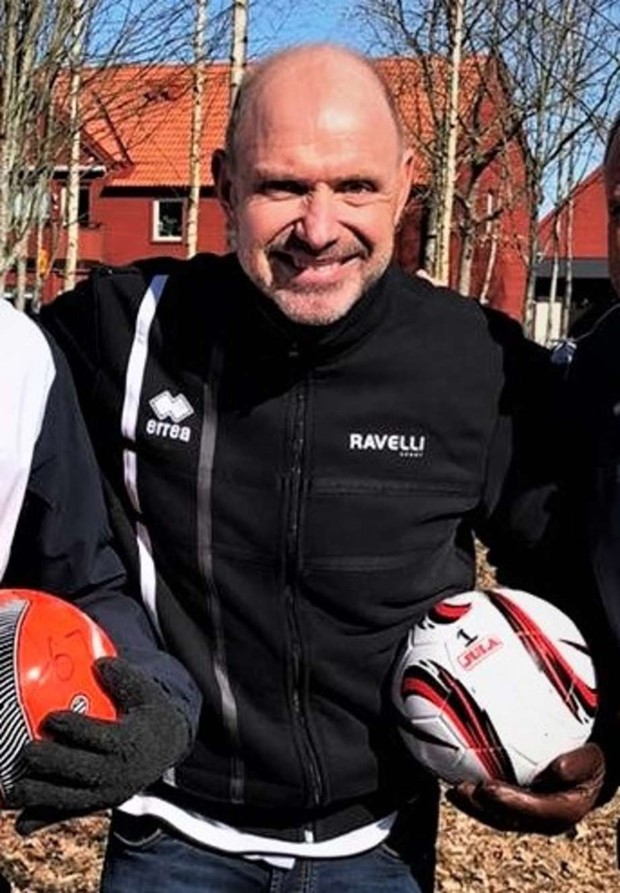 Thomas Ravelli �kte dit f�r fortk�rning - blev av med k�rkortet