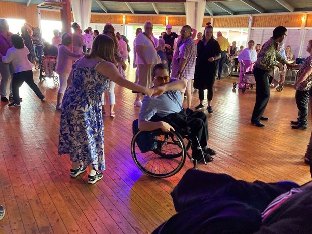 V�lbes�kt l�nsdans p� Strandp�rlan i Torne