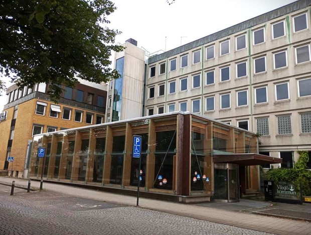 Alliansen vill skynda p� f�rs�ljning av gamla kommunhuset