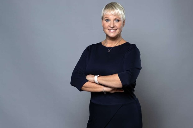 Hrdare krav p nyanlnda - mste jobba fr att f bidrag