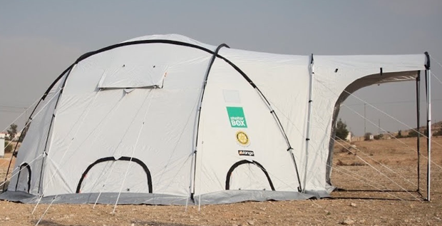 Rotary t�ltar p� Stortorget under Musikhj�lpen