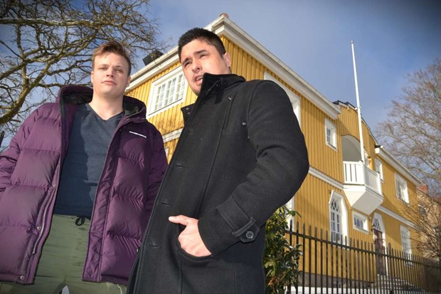 Deras podd ska lyfta fram frebilder t unga