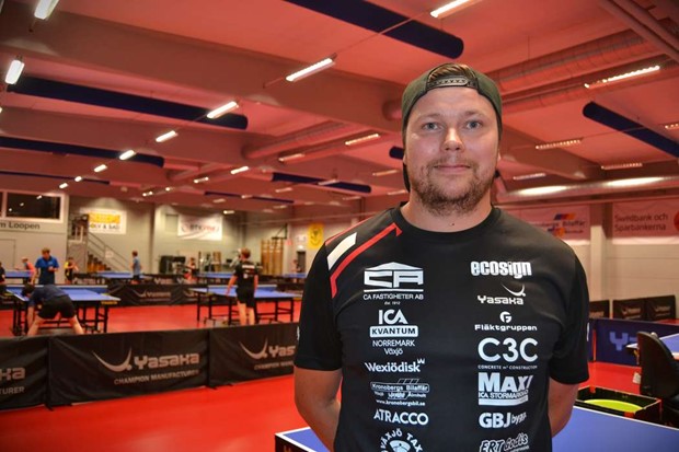 Simon �ker till Paralympics i Paris