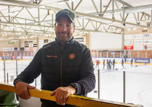 Nya sportchefen: �Intresset f�r ishockey �r st�rre �n n�gonsin i Alvesta�