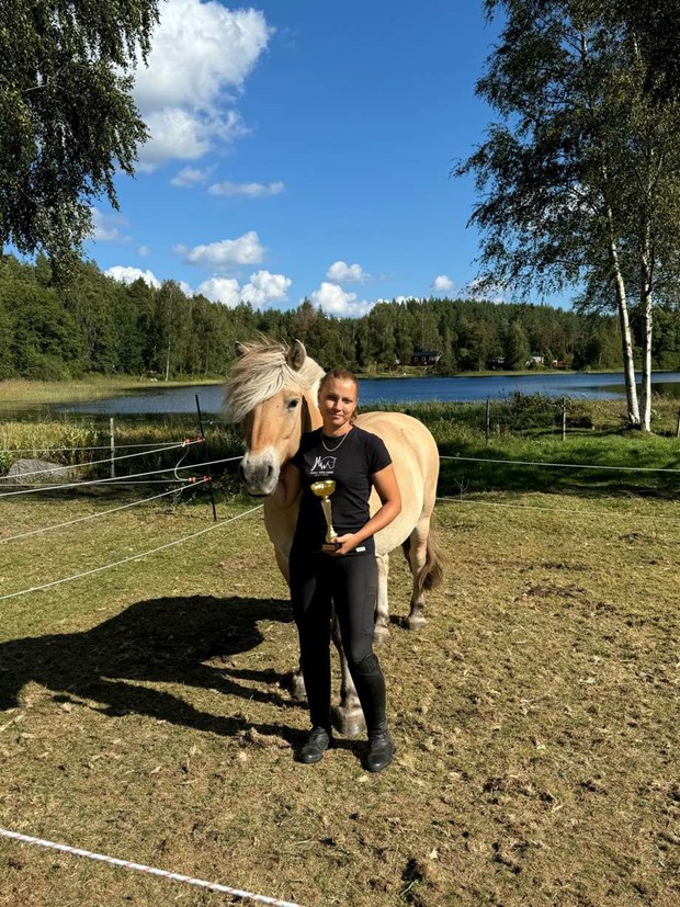 Maria och Caxe tog dubbla SM-guld f�r bruksh�star 