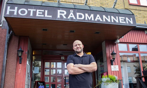Han �r ny platschef p� Hotell R�dmannen