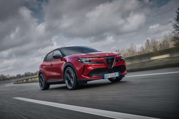 Alfa Romeo Junior Veloce är märkets första helt eldriva modell Alfa Romeo Junior Veloce är märkets första helt eldriva modell