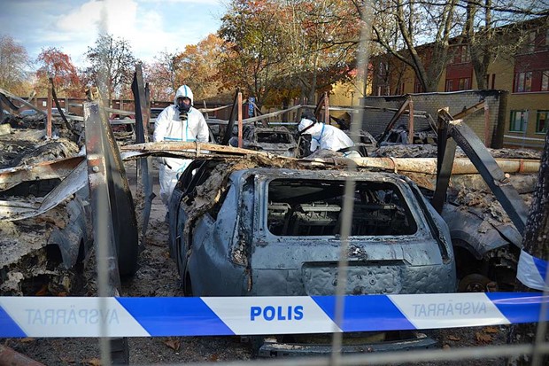 Bilbranden på Furutåvägen var anlagd: ”Det är som en död bilkyrkogård” Bilbranden på Furutåvägen var anlagd: ”Det är som en död bilkyrkogård”