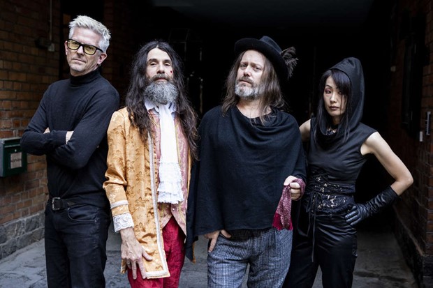 Atomic Swing och Popsicle p� Tyrolen i sommar