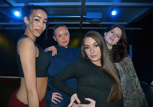 Danslrarna lyriska ver de nya lokalerna