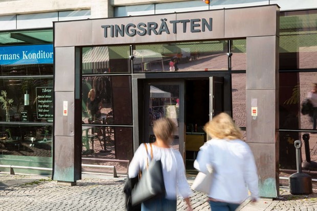 M�n h�ktade f�r grova v�ldsbrott i V�xj�