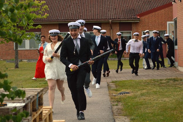 BILDEXTRA: H�r springer eleverna p� Wasaskolan ut