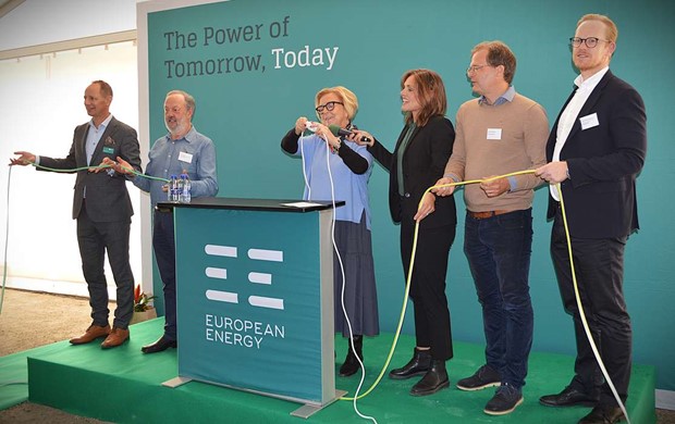 Ryd visar vägen: Sveriges första sol- och vindkraftpark invigs Ryd visar vägen: Sveriges första sol- och vindkraftpark invigs