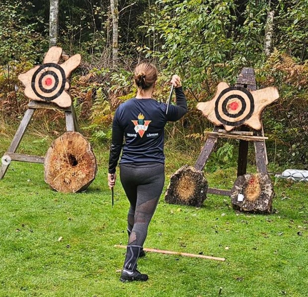 Sportkastning med yxa och kniv i Vxj AIS