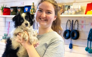 Hon vgade ta steget  nu lever Emma drmmen bland tassar