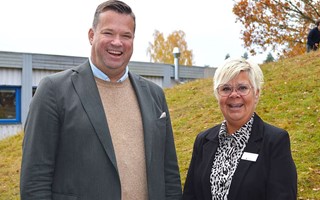 Frsta spadtaget fr den nya skolan  i by  det r lite knslosamt 