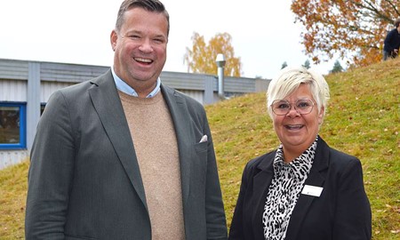 Frsta spadtaget fr den nya skolani by  det r lite knslosamt