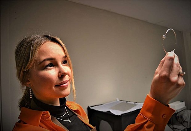 Elin tar ver Svsj Guldsmeds - drmmen blev sann