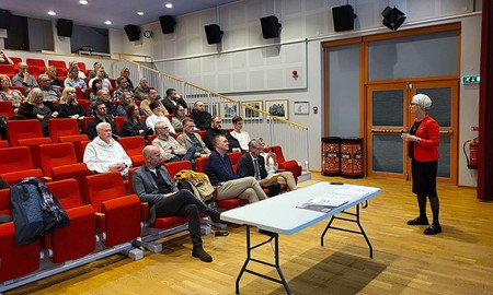 Mnga fretagare i Lammhult ville trffa kommunen