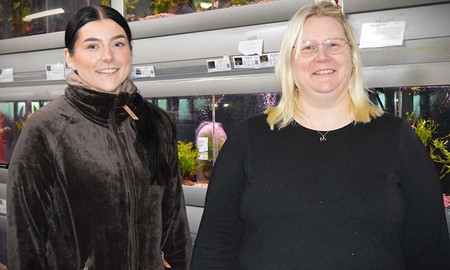 Ormen vckte intresse nr zoobutiken invigde nya lokaler