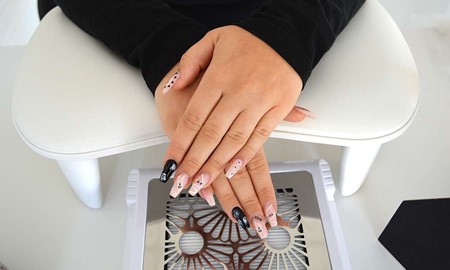 Jasmin Stvsj ppnar egen nagelsalong