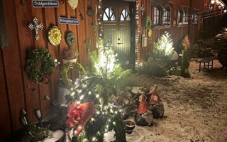 Stensj�m�la G�rd bjuder p� gammaldags julmagi