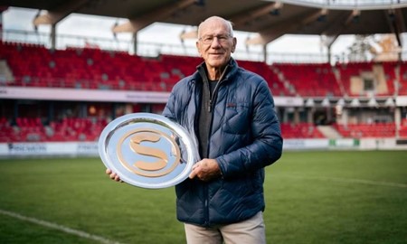 Tommy Svensson ger namn t trof till vinnaren av Superettan